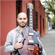 Clases de guitarra Online Profesor titulado y con vasta experiencia